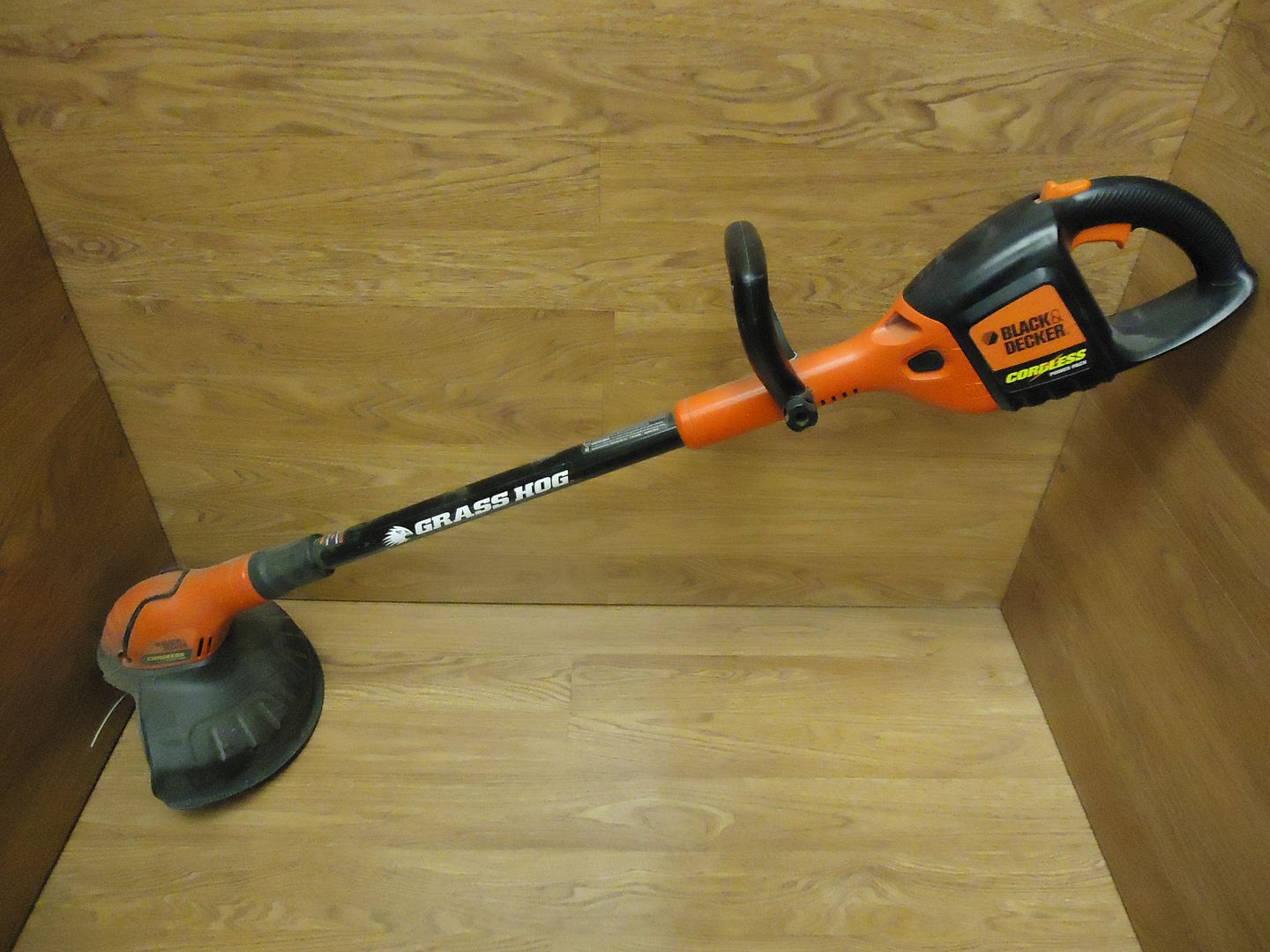 Black & Decker Weedeater Grass Hog Red Cordless 12V 243215 eBay